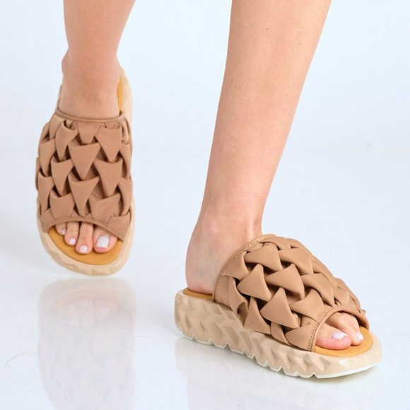 NEW | 4CCCCEES Jabara Amor Sandals - Picture 2 of 13